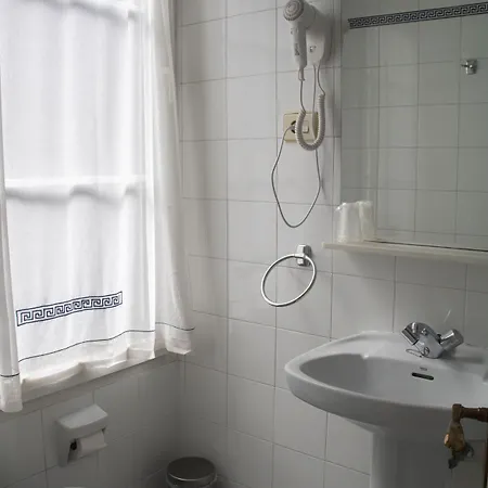 Alda Miramar Pensionat 3*